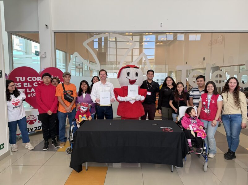 Barrick Chile y Teletón firman convenio para apoyar tratamientos en Atacama